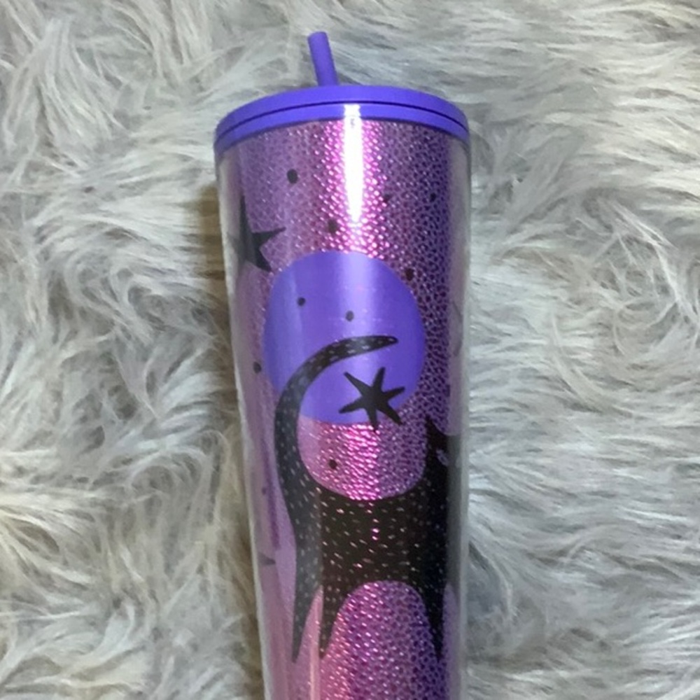 Starbucks cup 24 ounces
